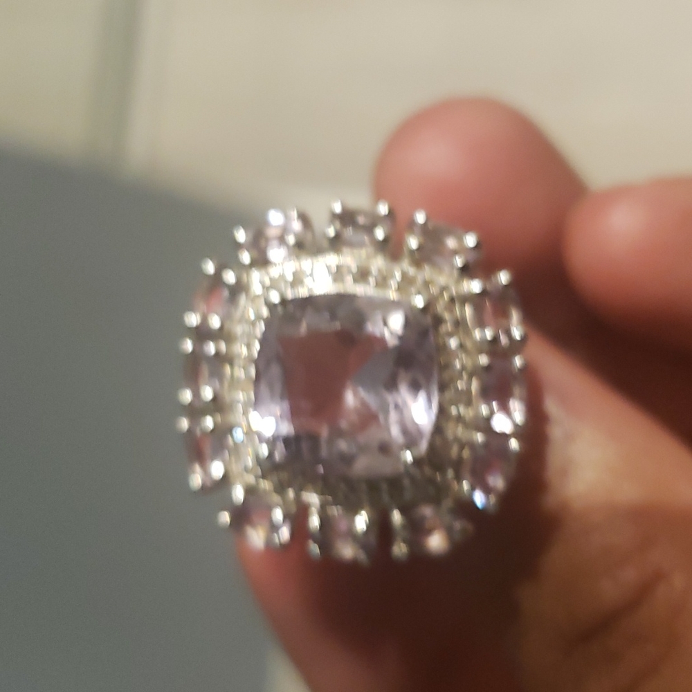 Ring - Picture 2 of 5